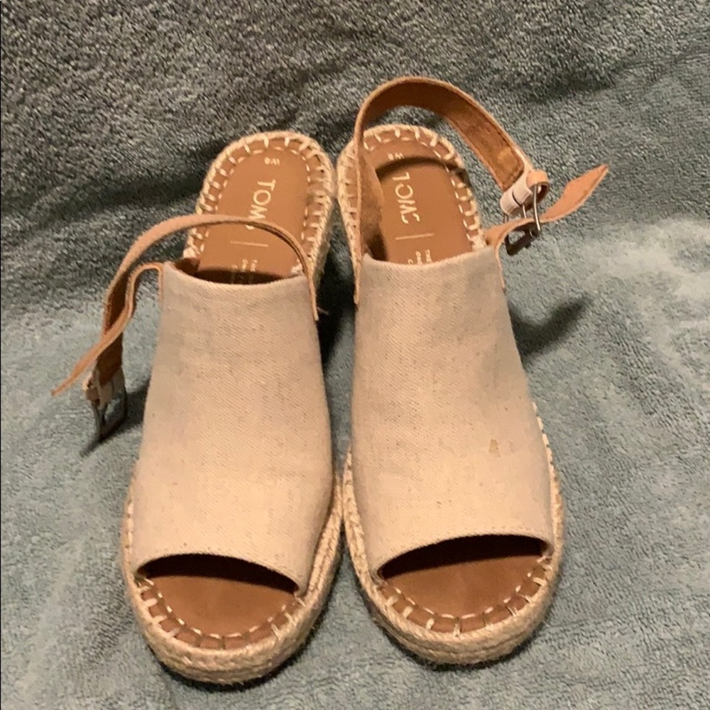 Tom wedges